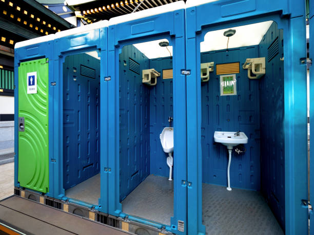 Best Portable restroom trailer rental  in Kirtland Af, NM
